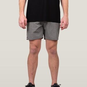 Belong Men's 8” Inseam Rocky Mountain Board Shorts Size 28